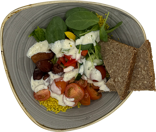 [08968] Bulgur Bowl mit Datteln, Spinat, Tomate, Gurke, Paprika, und Joghurt-Minz-Dip 